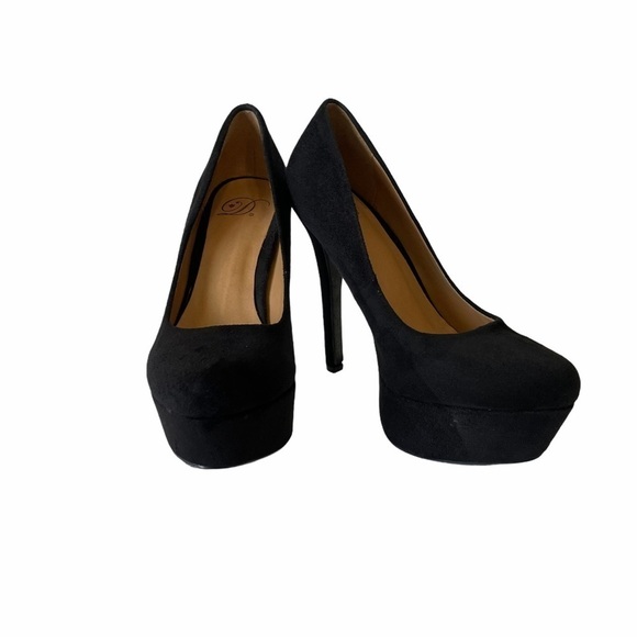 Delicious Black Platform Heels - Picture 1 of 6